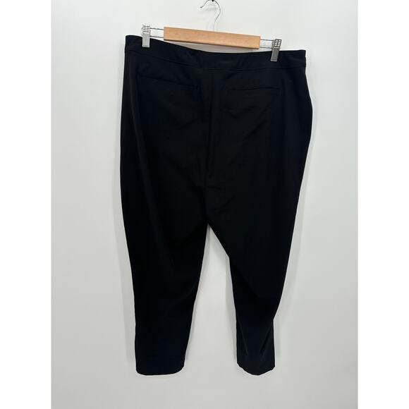 Chicos Women Black Pull On Stretch Cropped Pants Size 12 Comfort Casual UPF Snap - Picture 2 of 8